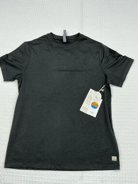 Vuori Black Crew Tee - Classic Fit